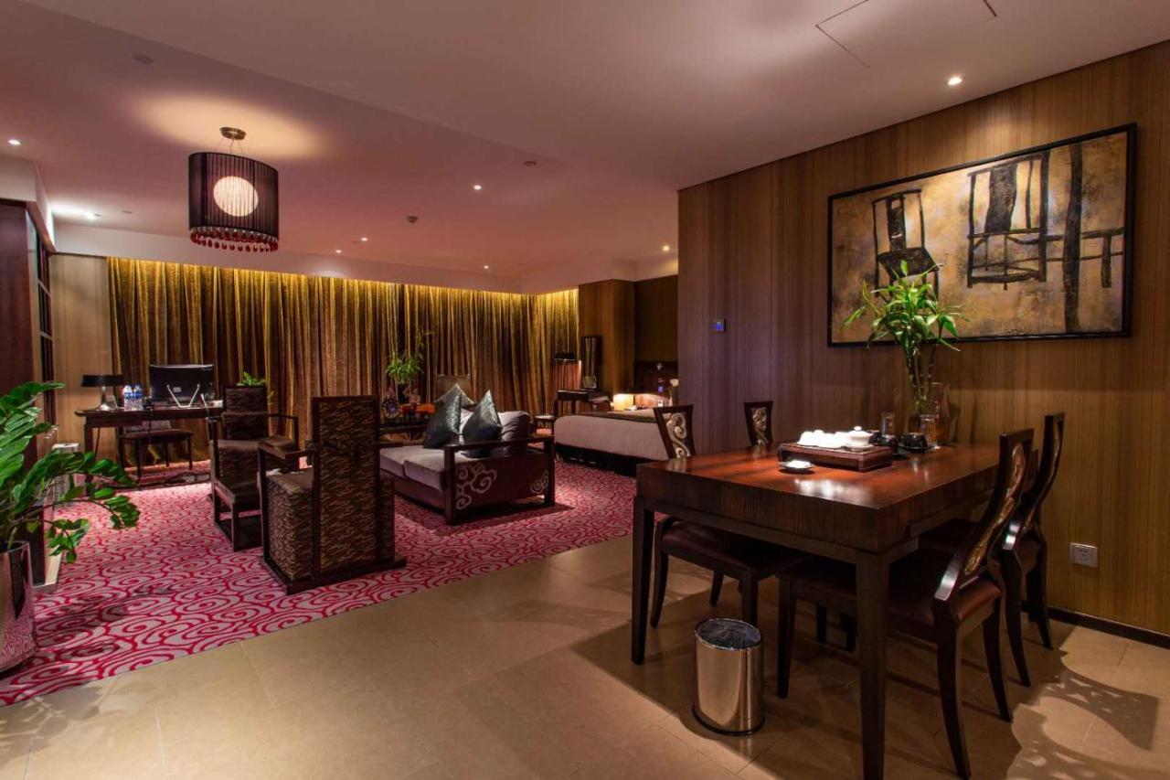 Christian'S Hotel Luoyang ลั่วหยาง ภายนอก รูปภาพ