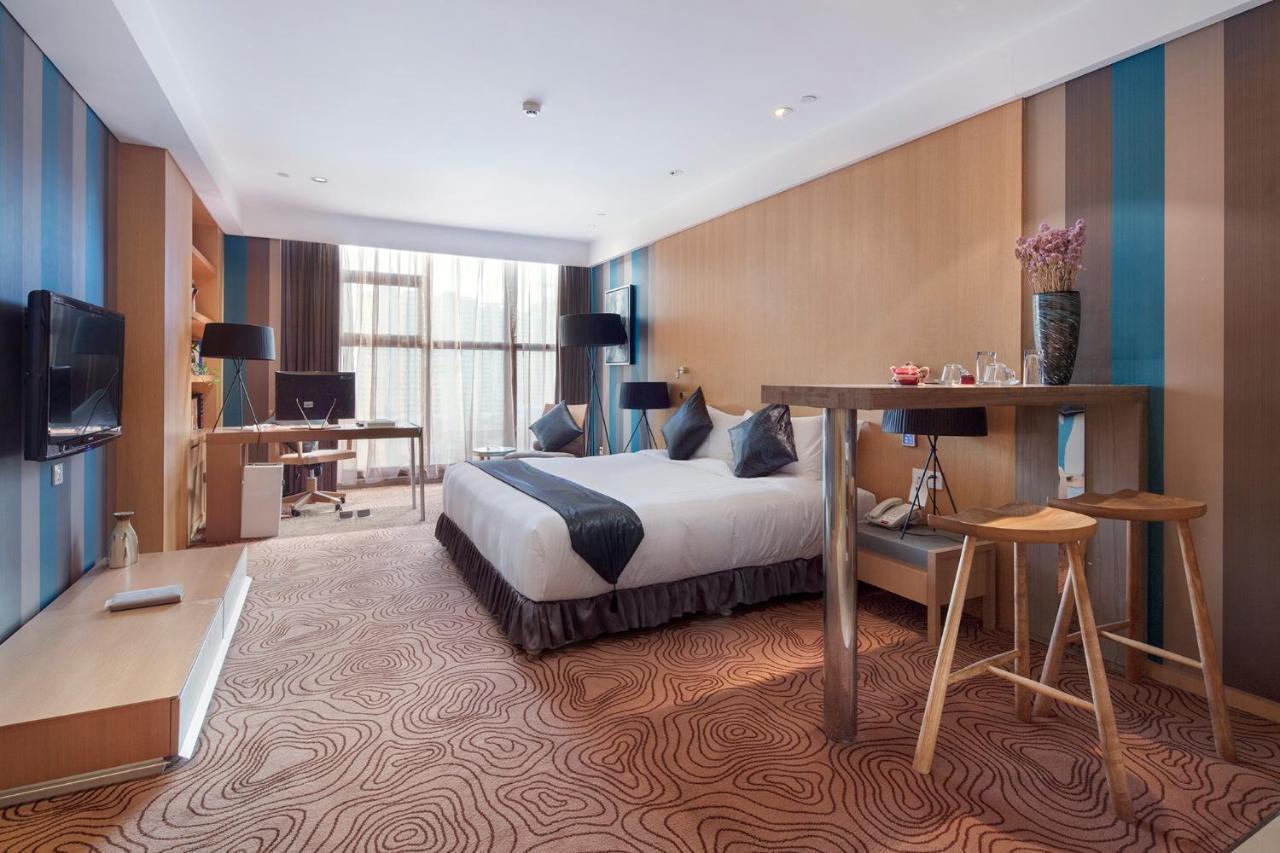 Christian'S Hotel Luoyang ลั่วหยาง ภายนอก รูปภาพ