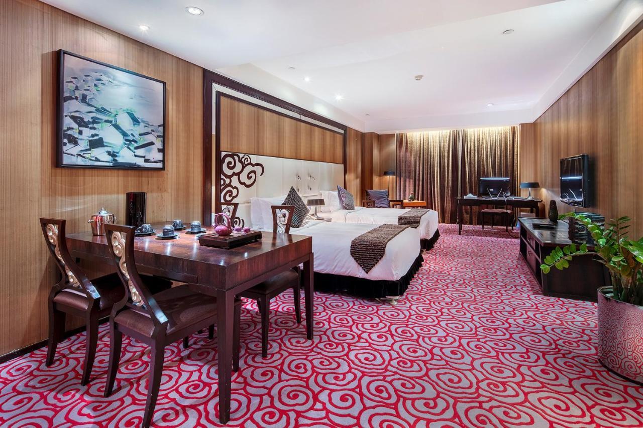 Christian'S Hotel Luoyang ลั่วหยาง ภายนอก รูปภาพ