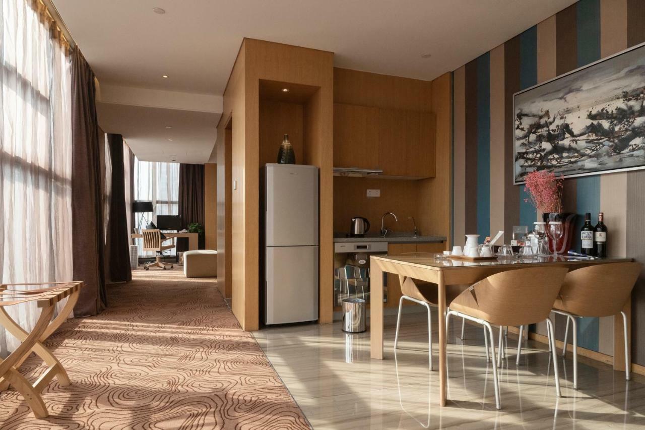 Christian'S Hotel Luoyang ลั่วหยาง ภายนอก รูปภาพ