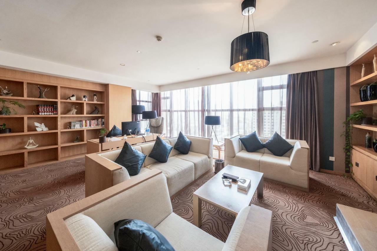 Christian'S Hotel Luoyang ลั่วหยาง ภายนอก รูปภาพ