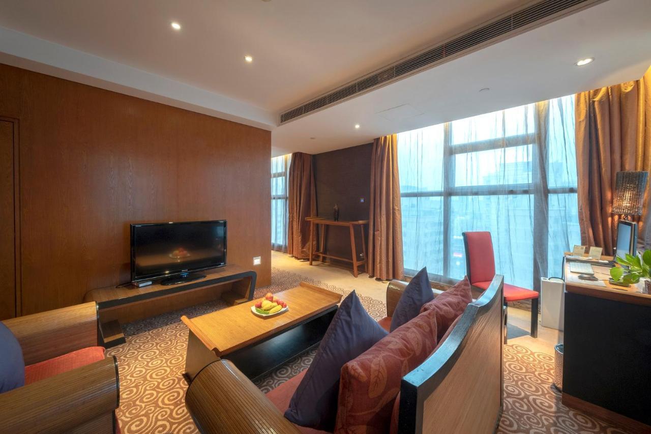 Christian'S Hotel Luoyang ลั่วหยาง ภายนอก รูปภาพ