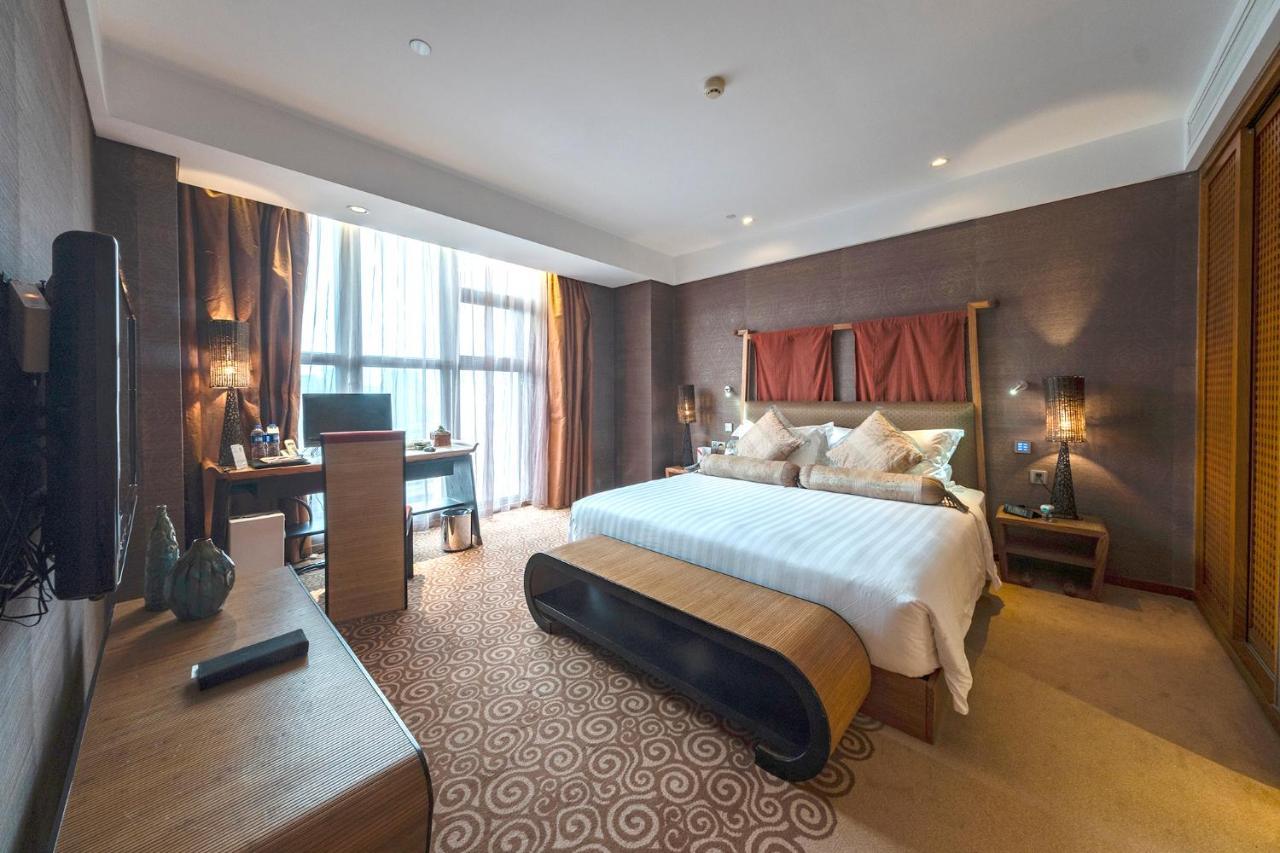 Christian'S Hotel Luoyang ลั่วหยาง ภายนอก รูปภาพ
