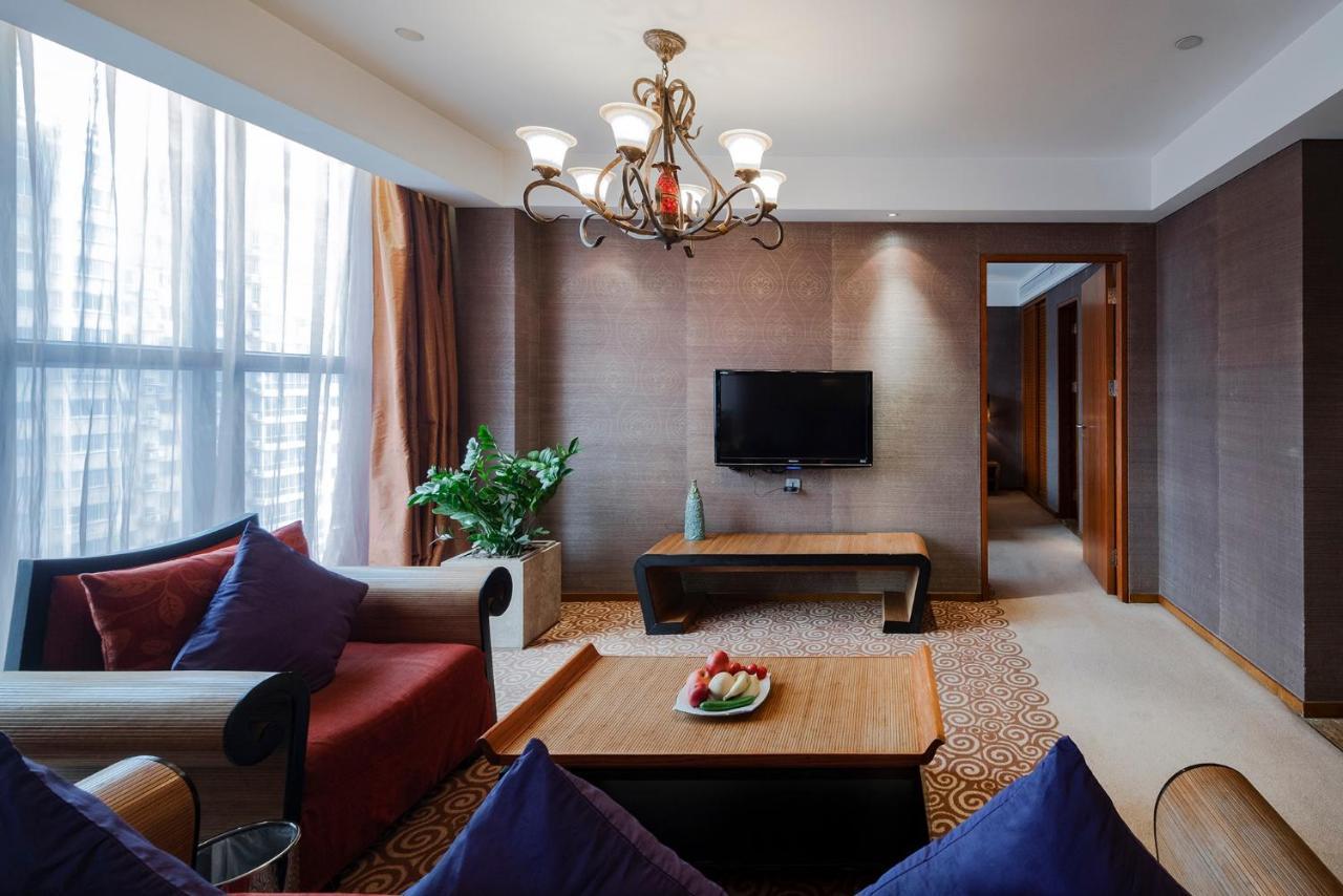 Christian'S Hotel Luoyang ลั่วหยาง ภายนอก รูปภาพ